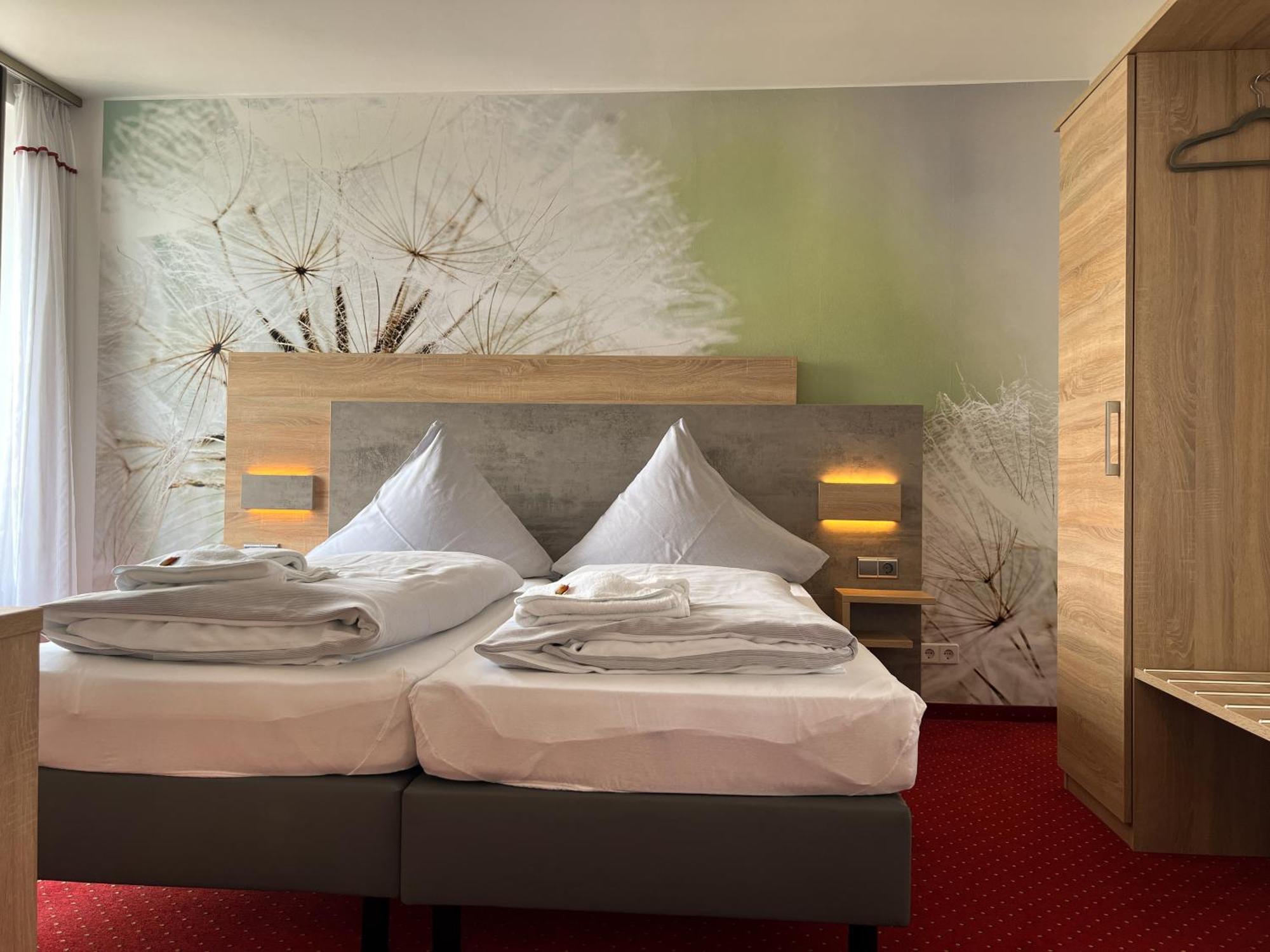 Skyhotel Merseburg Exterior photo
